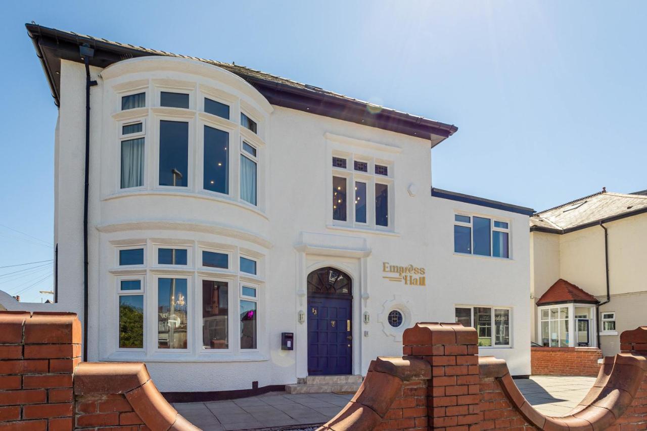 Empress Hall By Charles Alexander Short - Sleeps 20 Vakantiehuis