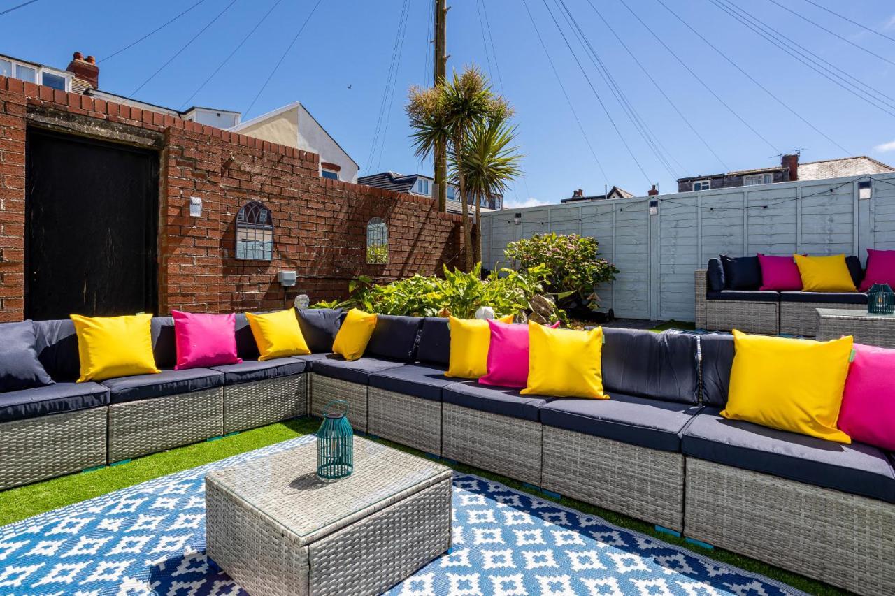 Empress Hall By Charles Alexander Short - Sleeps 20 Vakantiehuis Blackpool