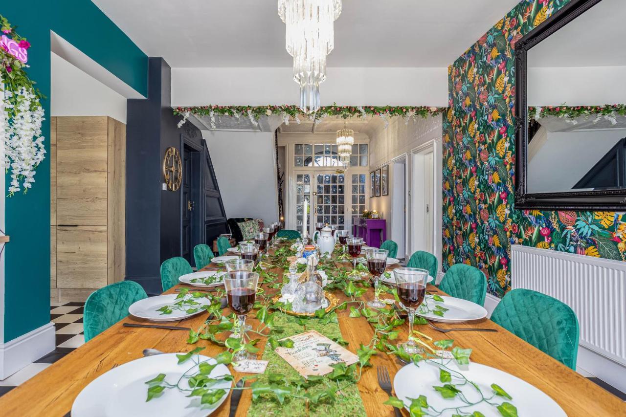 Empress Hall By Charles Alexander Short - Sleeps 20 Casa vacanze Blackpool