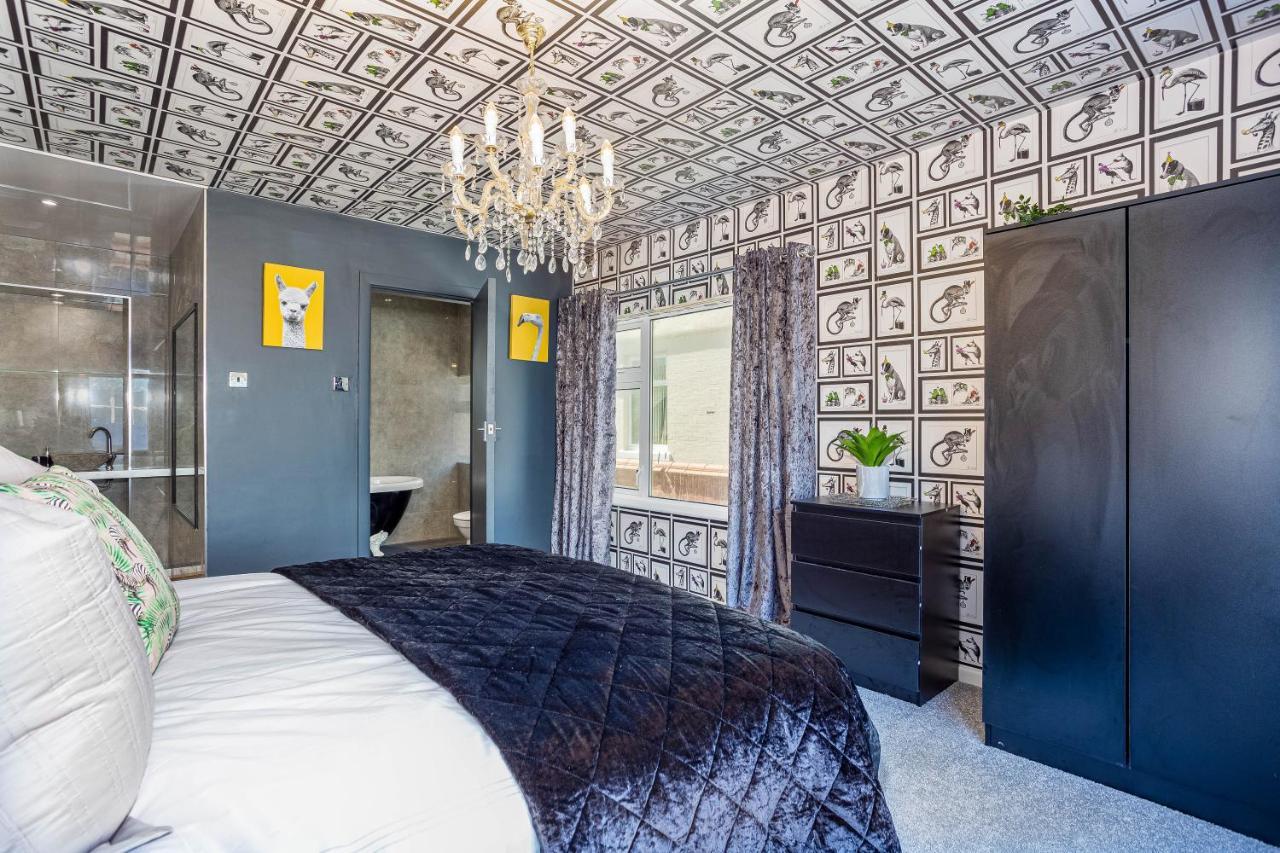 Empress Hall By Charles Alexander Short - Sleeps 20 Vakantiehuis *