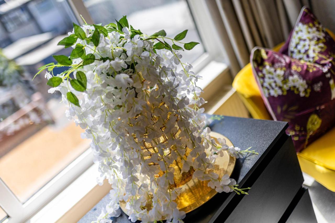 Empress Hall By Charles Alexander Short - Sleeps 20 Casa vacanze Blackpool