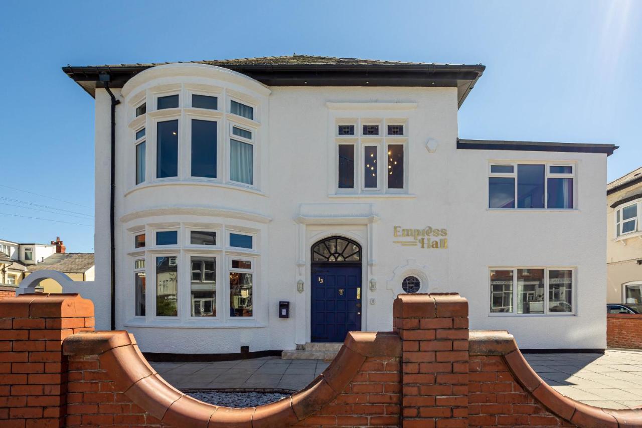 Casa vacanze Empress Hall By Charles Alexander Short - Sleeps 20 Blackpool